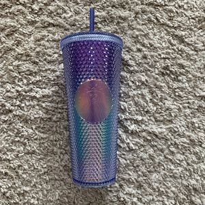 Starbucks mermaid studded hombre